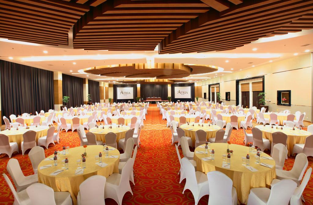 Atria Hotel Malang Exteriér fotografie