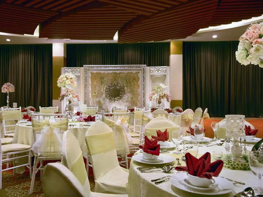 Atria Hotel Malang Exteriér fotografie