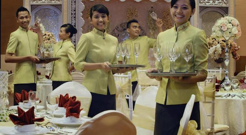 Atria Hotel Malang Exteriér fotografie
